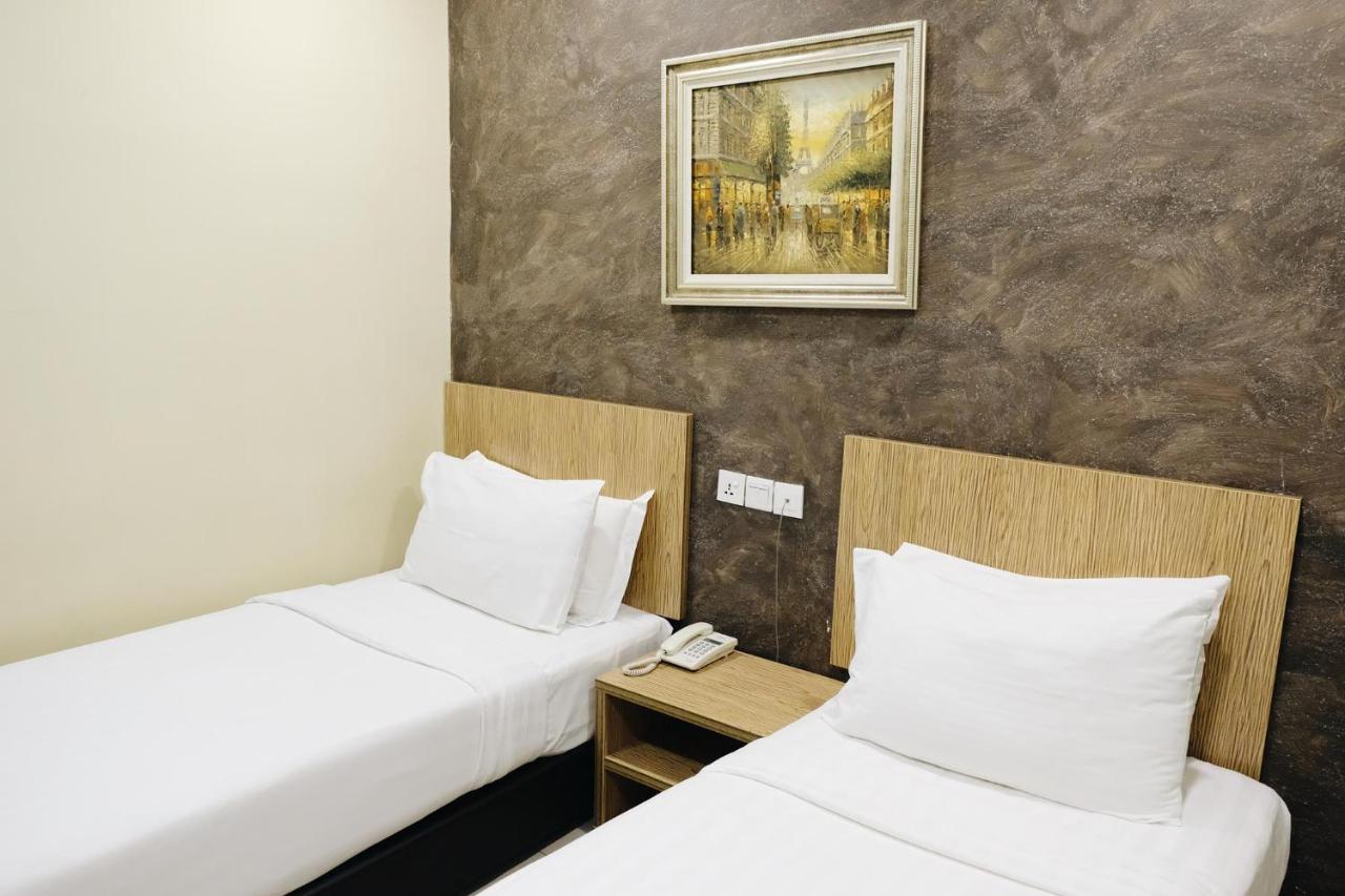 Era Plus Hotel Seri Kembangan Luaran gambar