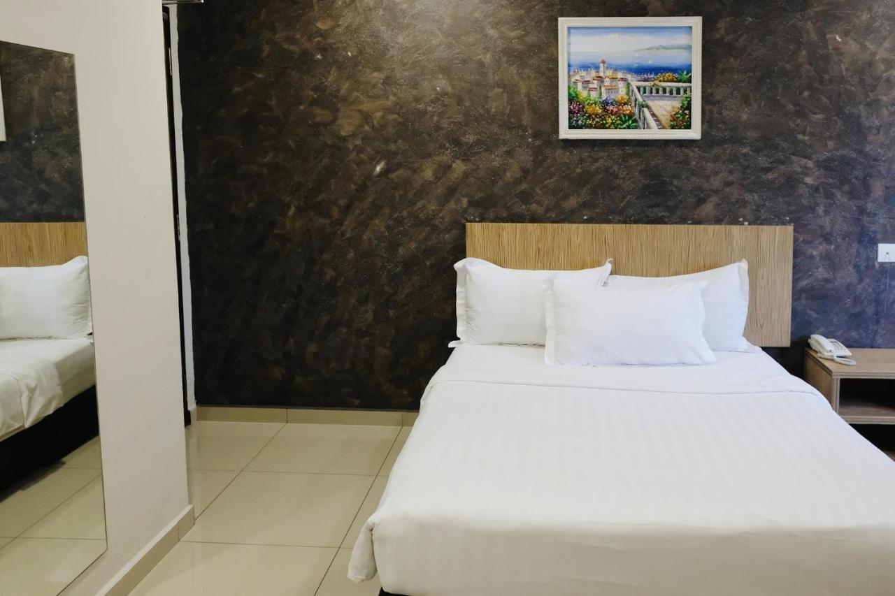 Era Plus Hotel Seri Kembangan Luaran gambar
