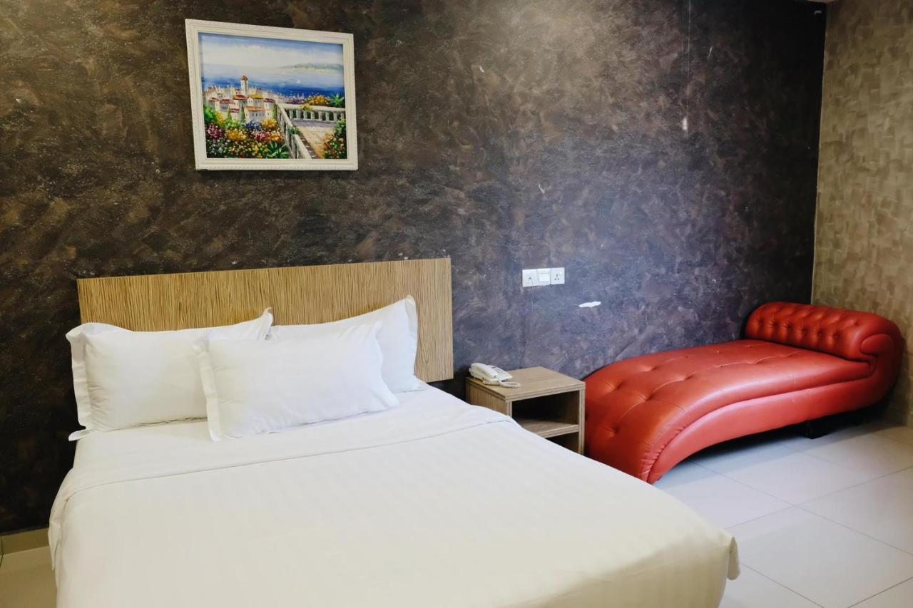 Era Plus Hotel Seri Kembangan Luaran gambar