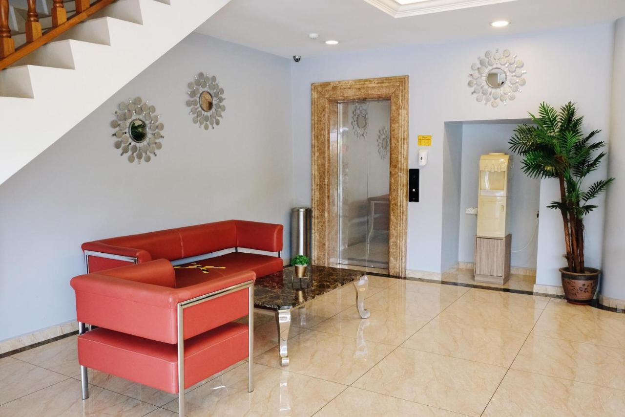 Era Plus Hotel Seri Kembangan Luaran gambar