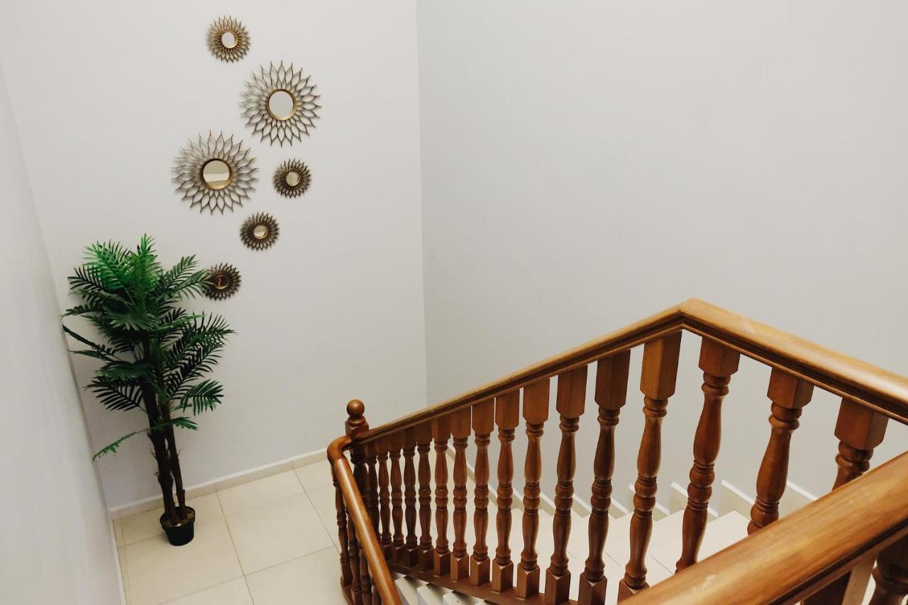 Era Plus Hotel Seri Kembangan Luaran gambar