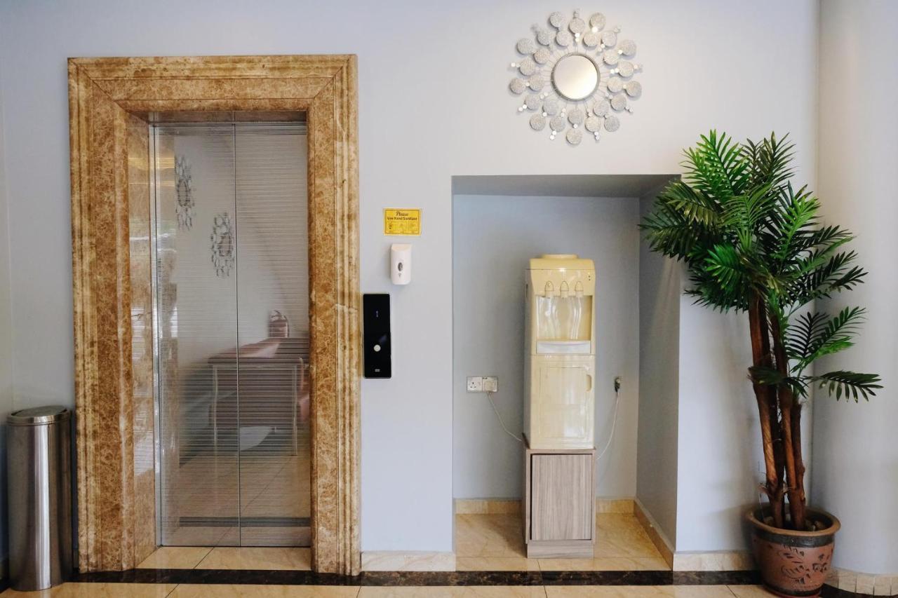 Era Plus Hotel Seri Kembangan Luaran gambar
