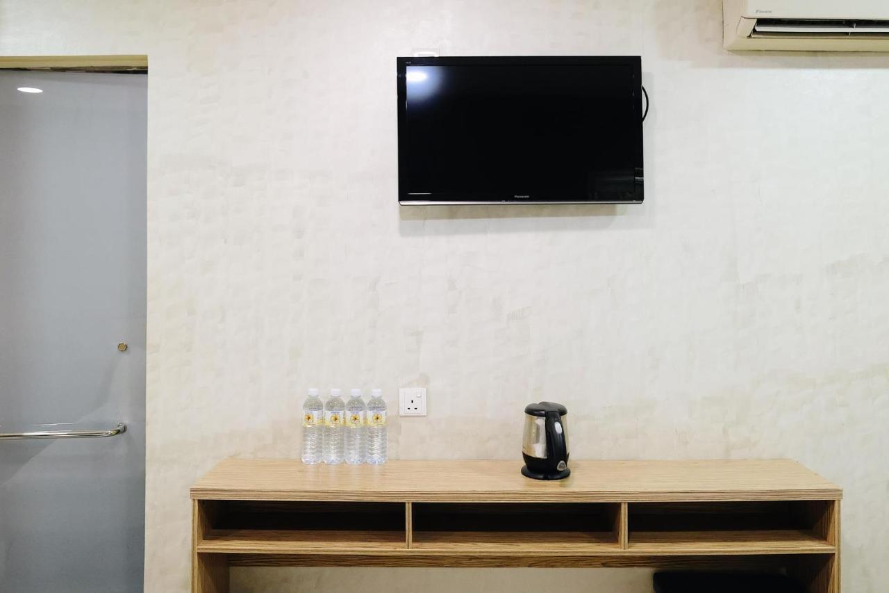 Era Plus Hotel Seri Kembangan Luaran gambar