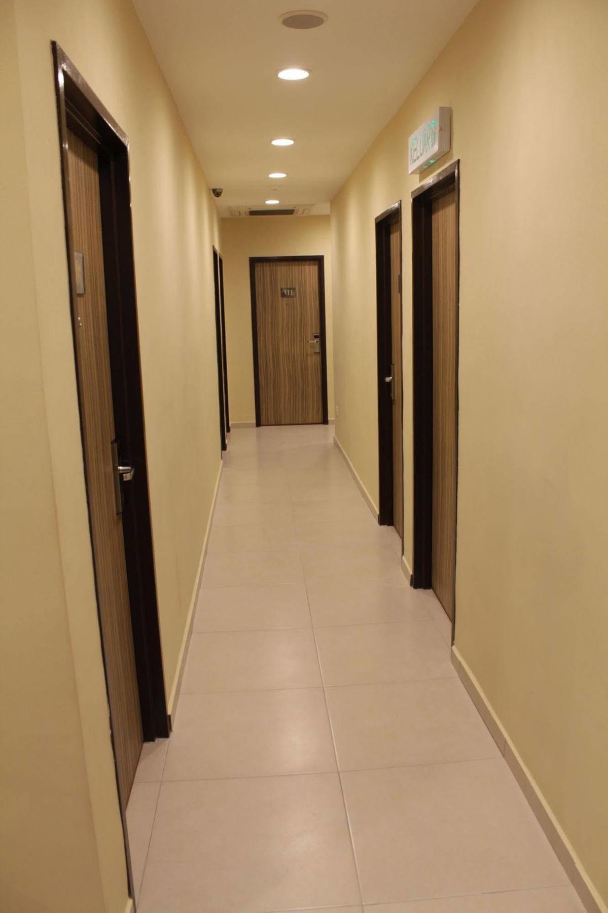 Era Plus Hotel Seri Kembangan Luaran gambar